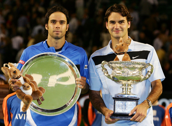 En 2007 à l'Open d'Australie, Federer bat Fernando Gonzalez 7/6 6/4 6/4
